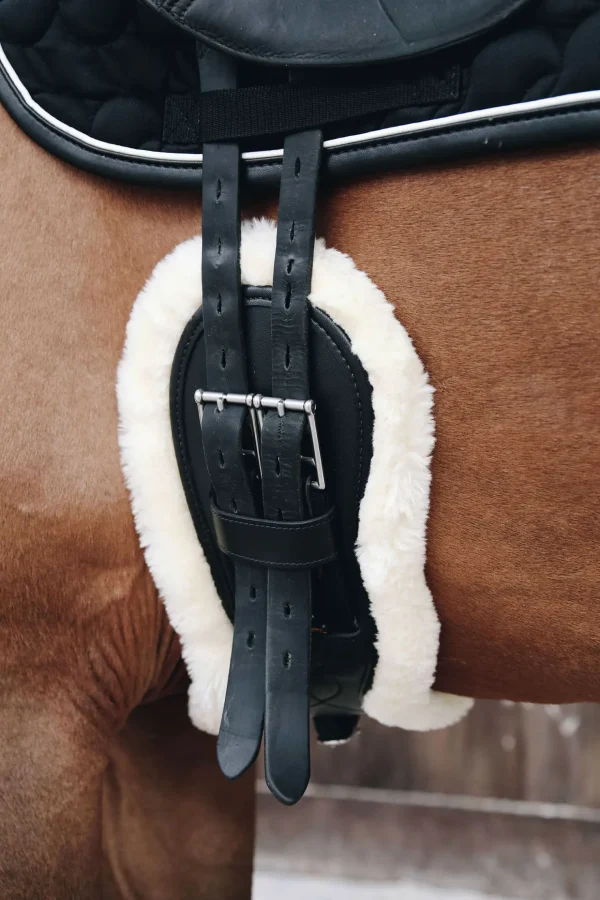 kentucky Horsewear saueskinn anatomisk gjord, kort* Gjorder