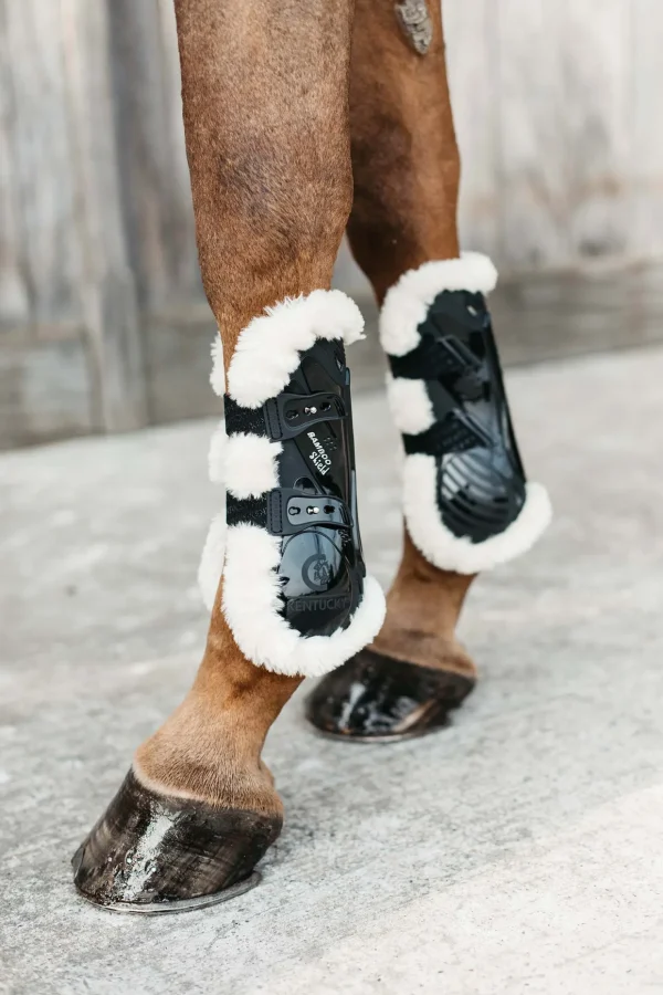 kentucky Horsewear Vegan elastiske senebelegg med bambus og saueskinn* Belegg Til Hest