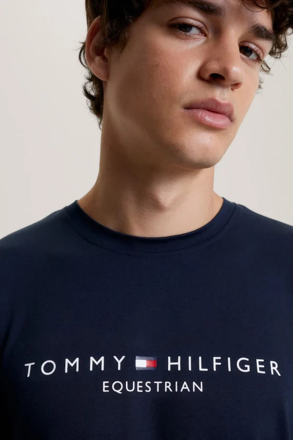 tommyhilfigerequestrian Tommy Hilfiger Equestrian Williamsburg T-skjorte med grafisk trykk og korte ermer* Rideskjorter